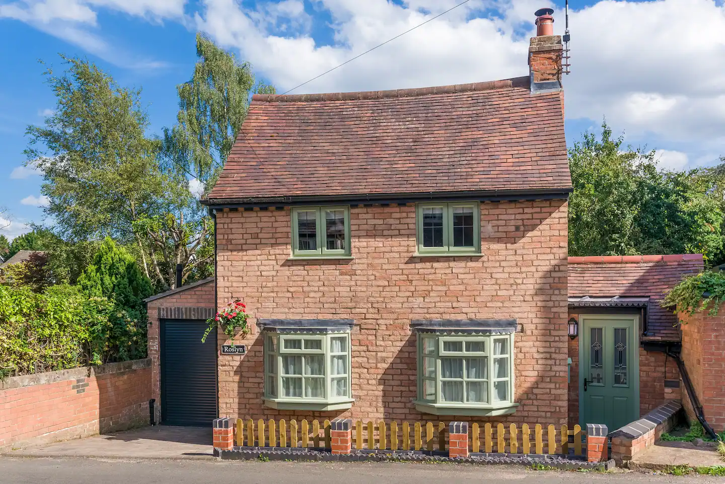 https://stratforduponavonholidaycottage.com/wp-content/uploads/2026/06/8526e070-7caa-4c5e-8092-f6c70506c09b.webp